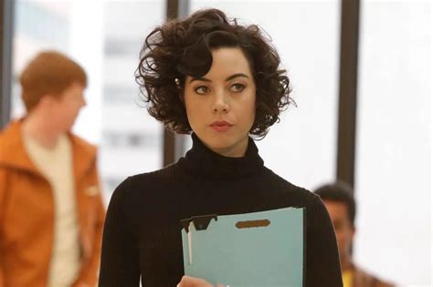 aubrey plaza toppless|Aubrey Plaza goes nude as her character Lenny is reborn in Legion